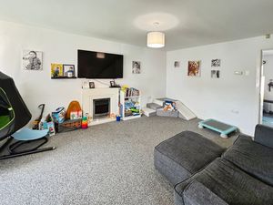 Lounge- click for photo gallery